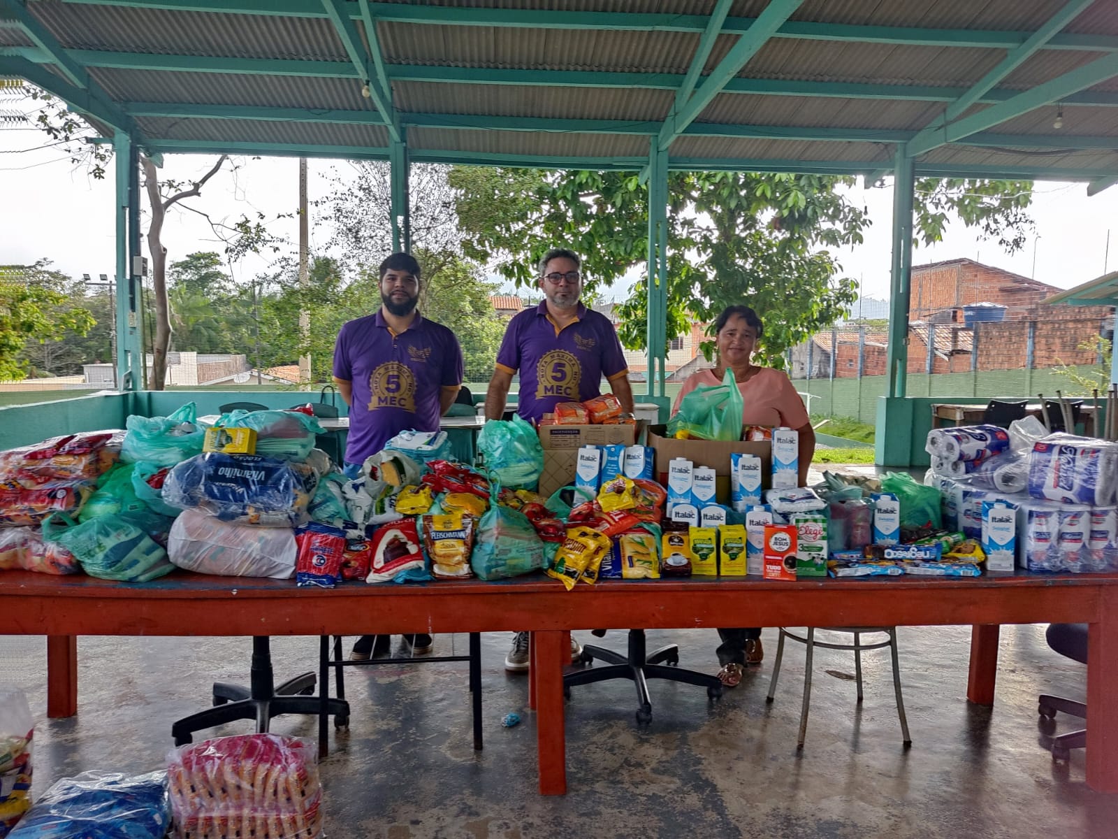 Fundação Bom Samaritano recebe doação de alimentos da Faculdade FADESA e beneficia famílias em situação de vulnerabilidade